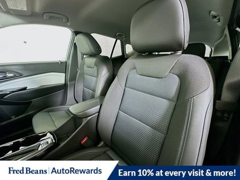 New 2026 Chevrolet Trax LT w/ LT Convenience Package FWD image 15
