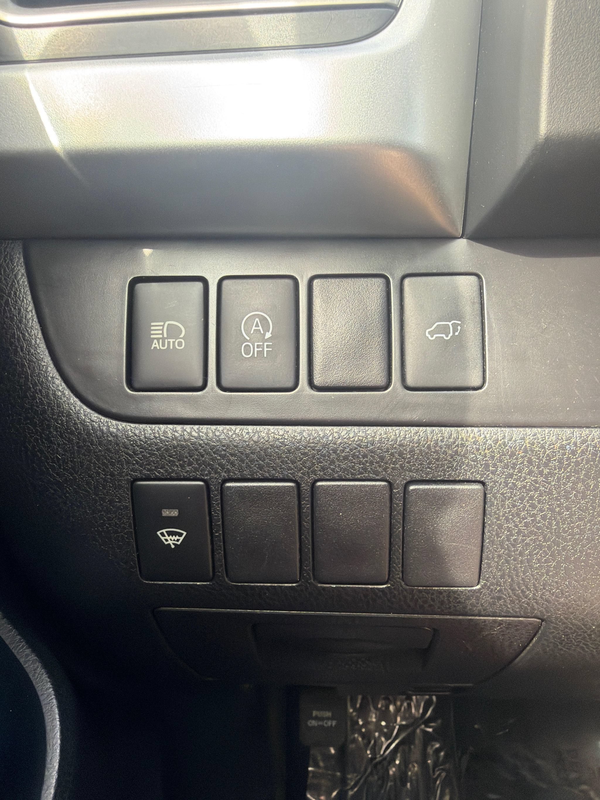Used 2018 Toyota Highlander XLE AWD/4WD image 21