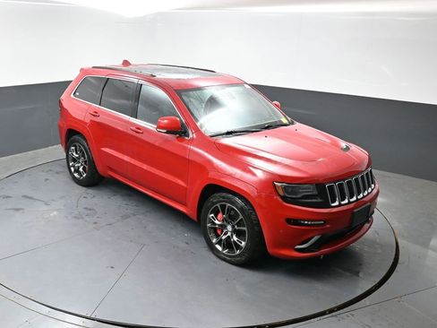 Used 2014 Jeep Grand Cherokee SRT8 w/ Luxury Group II AWD/4WD image 16