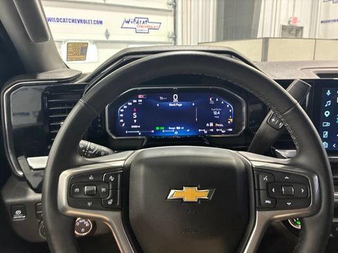 Used 2026 Chevrolet Silverado 1500 LT AWD/4WD image 24