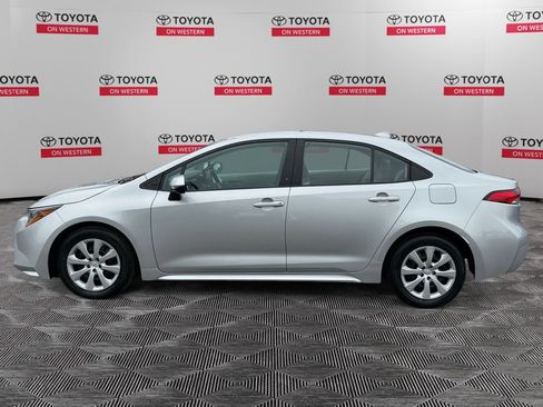 Used 2025 Toyota Corolla LE FWD image 8