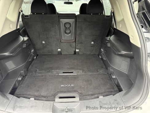 Used 2016 Nissan Rogue SV AWD/4WD image 19