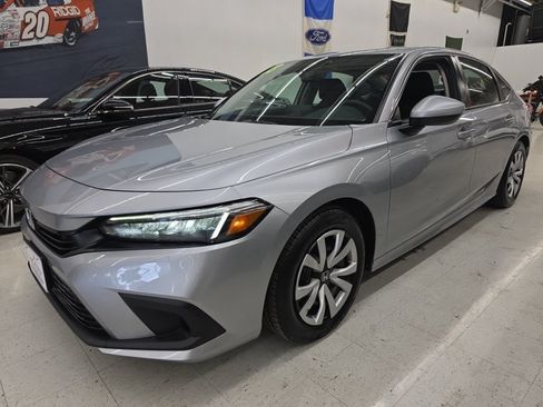 Used 2023 Honda Civic LX image 3