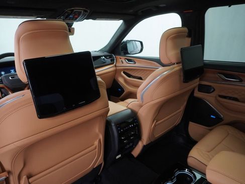 Certified 2025 Jeep Grand Cherokee L Summit AWD/4WD image 22