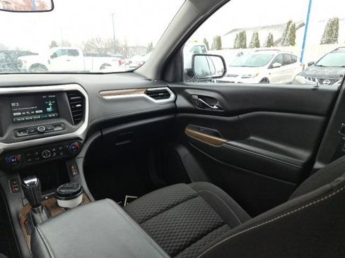 Used 2017 GMC Acadia SLE image 15