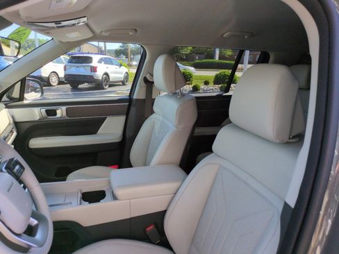 Used 2024 Hyundai Santa Fe SEL FWD image 16