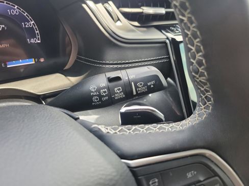 Used 2023 Jeep Grand Cherokee L Laredo AWD/4WD image 23