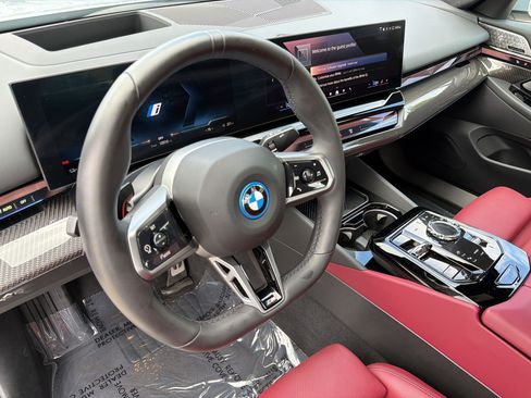 Used 2026 BMW i5 eDrive40 w/ Executive Package AWD/4WD image 4