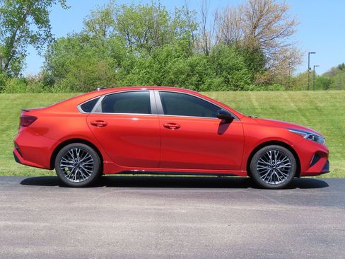 Certified 2024 Kia Forte GT-Line FWD image 2