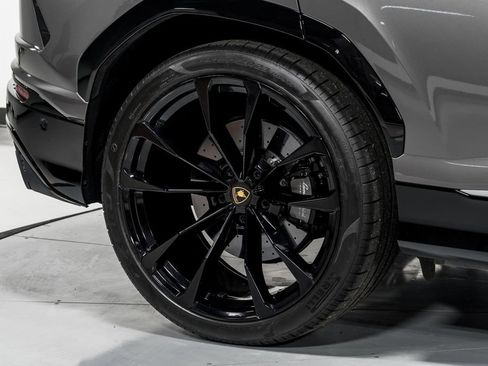 Used 2021 Lamborghini Urus image 56