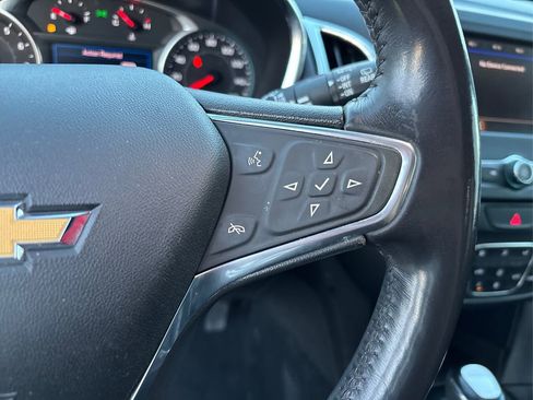 Used 2020 Chevrolet Equinox LT w/ Driver Convenience Package image 25