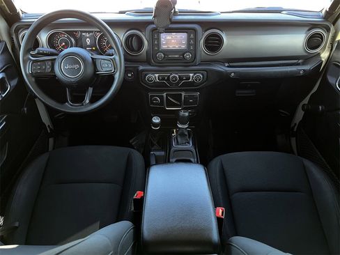 Used 2020 Jeep Gladiator Sport image 9