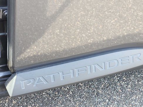Used 2024 Nissan Pathfinder S AWD/4WD image 30