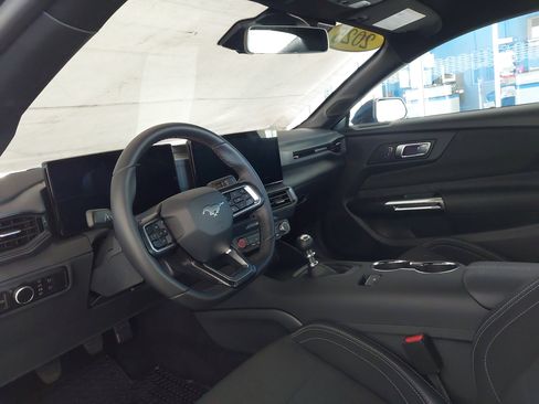 Used 2025 Ford Mustang GT image 2