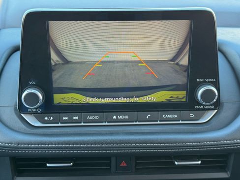 Used 2023 Nissan Rogue S FWD image 23