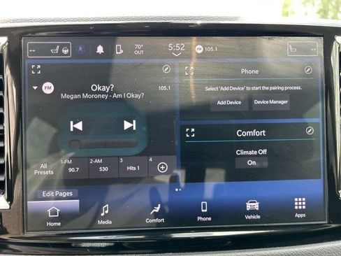 Used 2023 Chrysler Pacifica Touring-L FWD image 22
