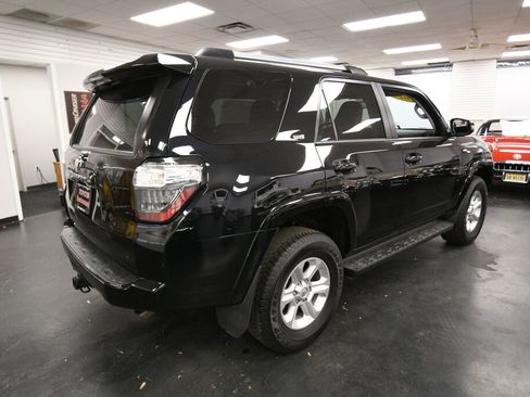 Certified 2024 Toyota 4Runner SR5 Premium image 7