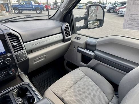 Used 2022 Ford F350 XLT w/ XLT Premium Package image 17