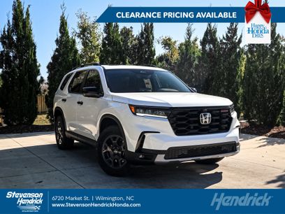 New 2025 Honda Pilot TrailSport