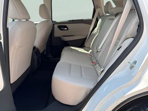 Used 2023 Nissan Rogue SV w/ SV Premium B Package FWD image 25