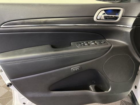Used 2021 Jeep Grand Cherokee Limited AWD/4WD image 7