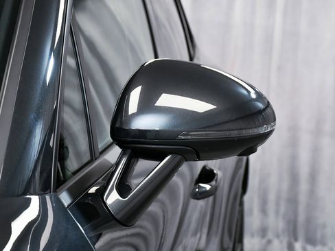 Used 2024 Porsche Macan image 75