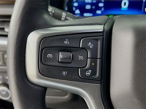 Used 2022 Chevrolet Suburban Premier image 13