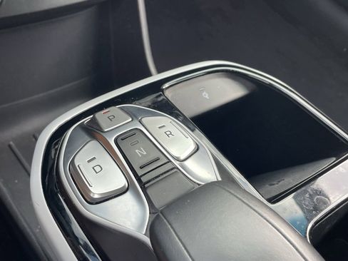 Used 2018 Hyundai Ioniq Limited image 6