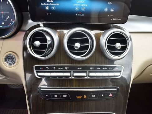 Used 2021 Mercedes-Benz GLC 300 w/ Premium Package image 9