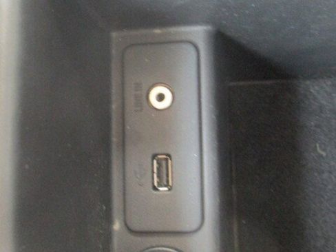 Used 2010 Ford Explorer Sport Trac XLT image 38