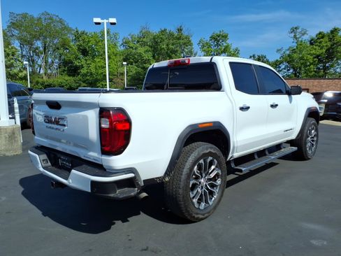 Used 2025 GMC Canyon Denali AWD/4WD image 7