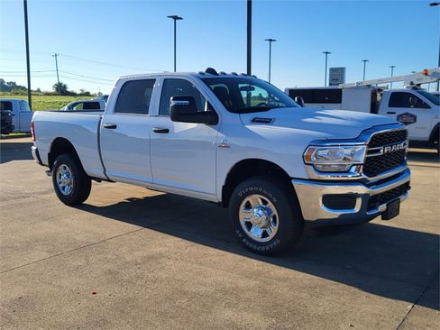 New 2024 RAM 3500 Tradesman w/ Chrome Appearance Group image 9