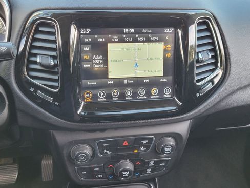 Used 2018 Jeep Compass Limited w/ Navigation Group image 9