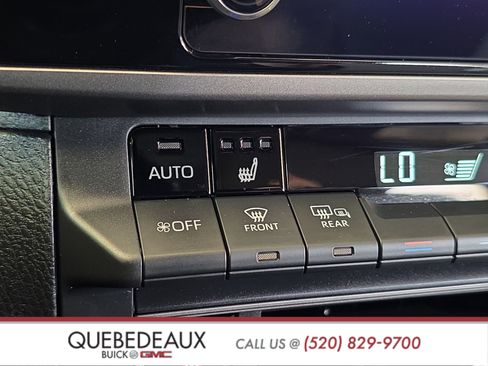 Used 2025 Toyota Camry SE w/ Convenience Package FWD image 19