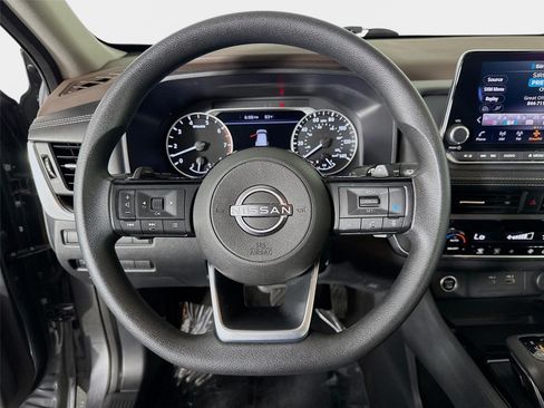Certified 2023 Nissan Rogue SV FWD image 12
