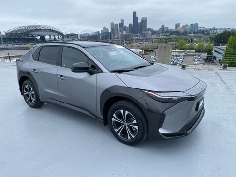 Certified 2025 Toyota bZ4X AWD w/ Weather Package image 34