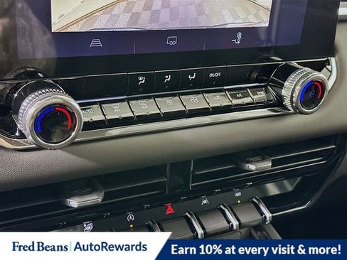 New 2026 GMC Canyon Elevation w/ Convenience Package image 11