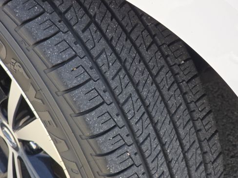 Used 2023 Nissan Sentra SV image 4