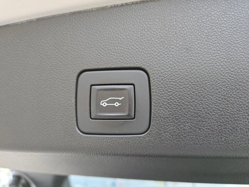 Used 2022 Buick Encore GX Essence w/ Experience Buick Package image 19