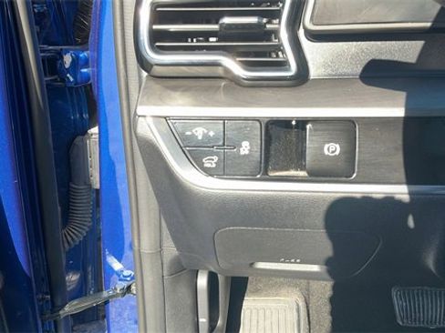 Used 2025 Kia Sportage X-Line w/ Premium Package image 15
