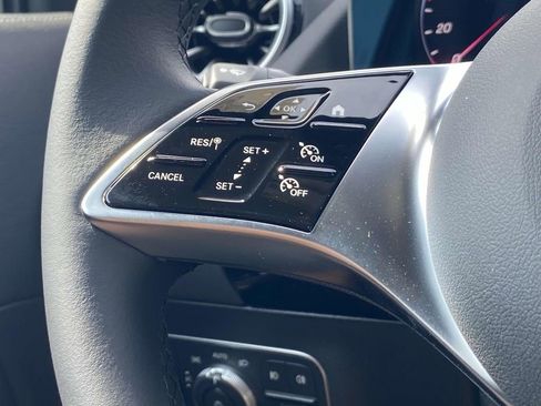 Certified 2025 Mercedes-Benz GLA 250 image 23