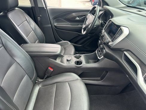 Used 2024 GMC Terrain SLT image 36
