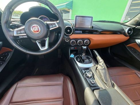 Used 2017 FIAT 124 Spider Lusso RWD image 17