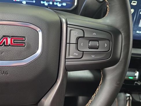 Used 2024 GMC Sierra 2500 AT4 w/ Technology Package AWD/4WD image 17