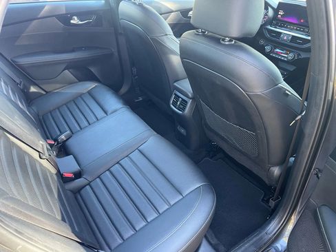 Used 2024 Kia Forte GT-Line w/ GT-Line Premium Package image 13