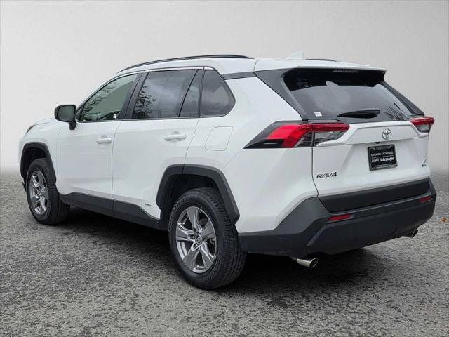 Used 2025 Toyota RAV4 LE AWD/4WD image 5