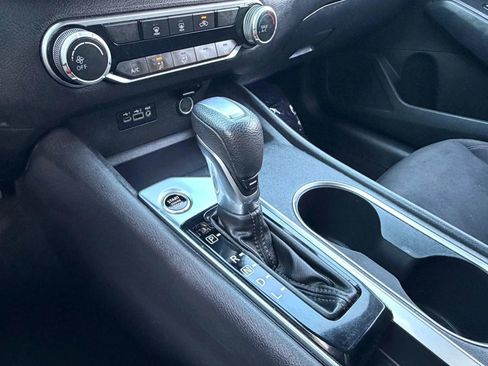 Used 2022 Nissan Altima 2.5 SV FWD image 19