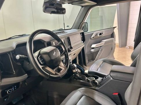 Used 2023 Ford Bronco Black Diamond w/ Sasquatch Package AWD/4WD image 16