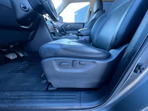 Used 2023 Nissan Armada SL w/ Captain's Chairs Package image 12
