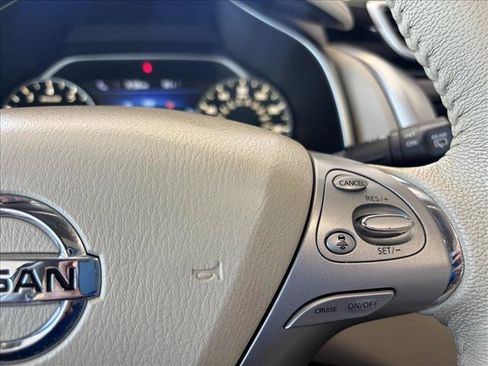 Used 2015 Nissan Murano Platinum w/ Platinum Technology Package FWD image 19